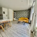 Апартаменты Lumineux Avec Vue Sur Les Clochers