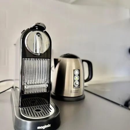 Lumineux Avec Vue Sur Les Clochers Апартаменты *